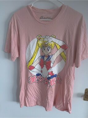 Hot Topic: Sailor Moon Pink Boyfriend T-Shirt